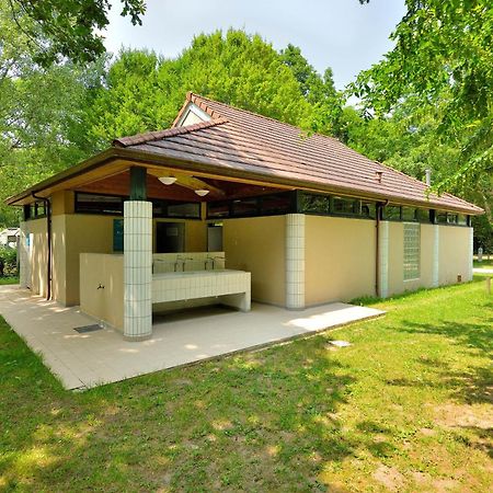 Camping Etang De La Vallee Combreux Exterior foto