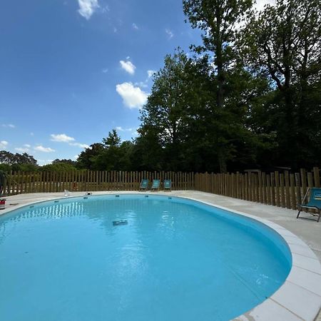 Camping Etang De La Vallee Combreux Exterior foto